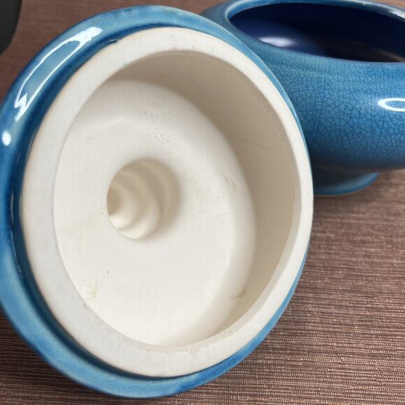 Vintage Turquoise Ceramic Bowl with Lid – Beehive Style, 9.75″ × 9″, Excellent - Picture 11 of 11